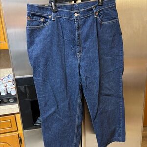 Levi 550 relaxed Tapered leg size 20, vintage made in 1995